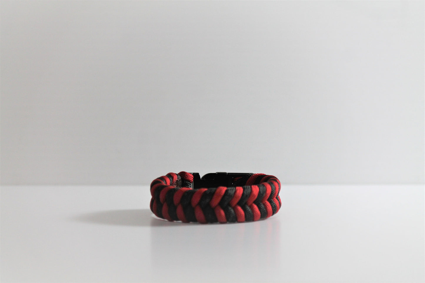 Fishtail Red and Black Paracord