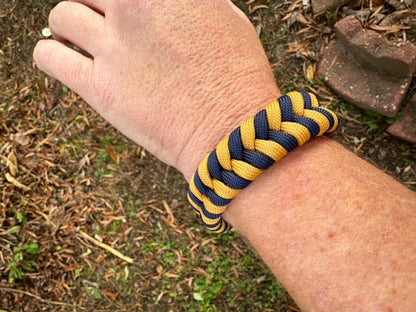 Fishtail Go Navy Midshipmen Paracord Bracelet