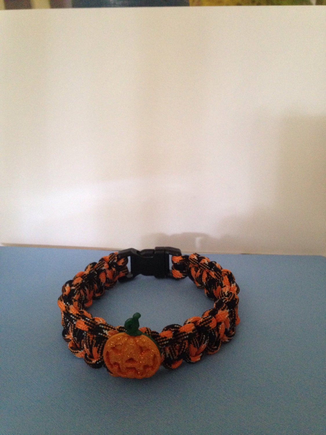 Glitter Pumpkin Para Cord Bracelet