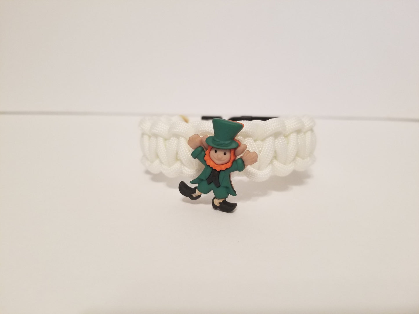 Leprachaun White Paracord