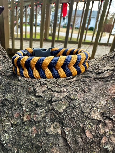 Fishtail Go Navy Midshipmen Paracord Bracelet
