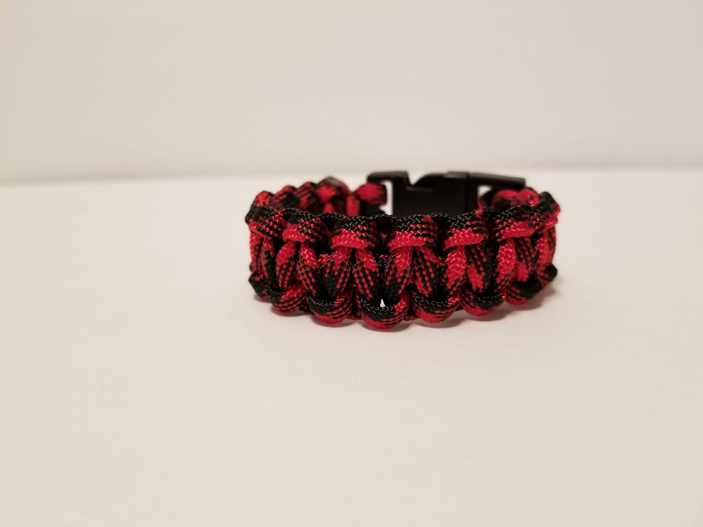 Black Widow Paracord Bracelet