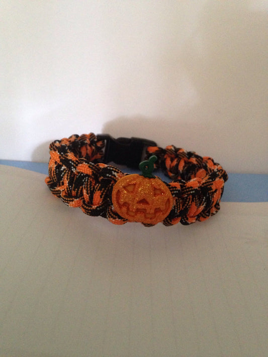 Glitter Pumpkin Para Cord Bracelet
